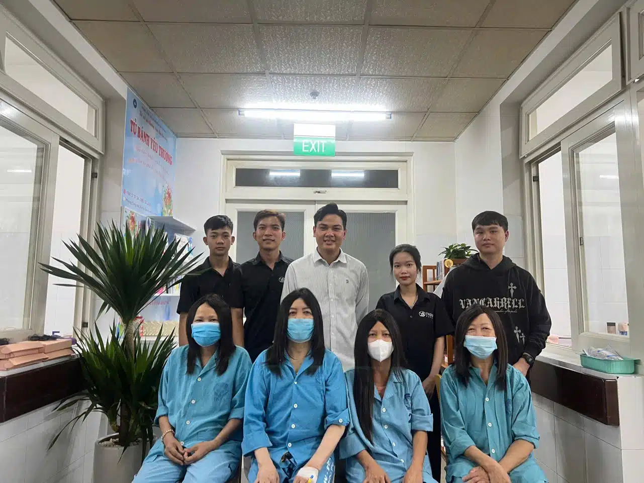 Trao tang toc tai Salon Trinh Saser