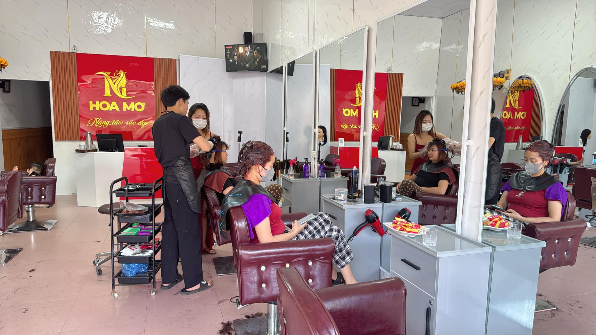 salon-toc-nu-duoc-danh-gia-cao-ve-chat-luong-tai-lai-chau-2
